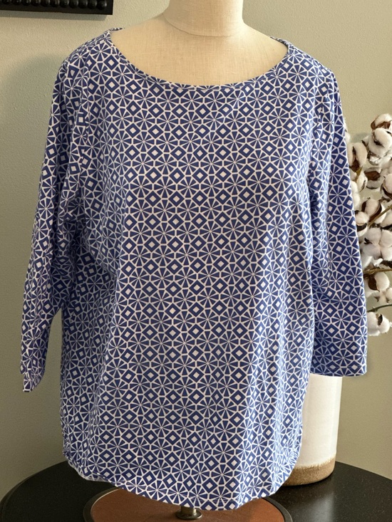 Talbots Tops - Talbots Blue Geometric Boatneck 3/4 length Sleeve Top -1X